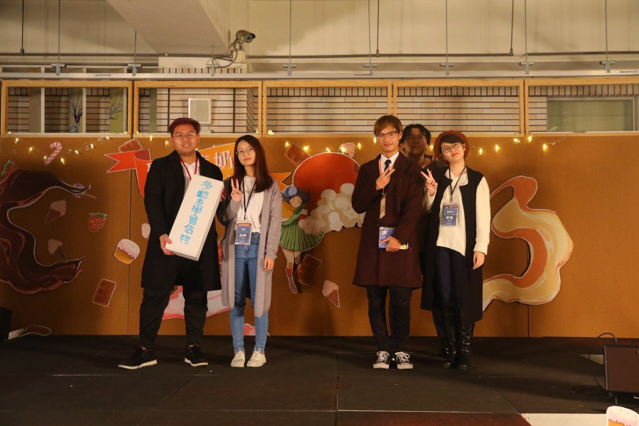 2019/12/19-聖誕莓奶滋-聖誕晚會圖片