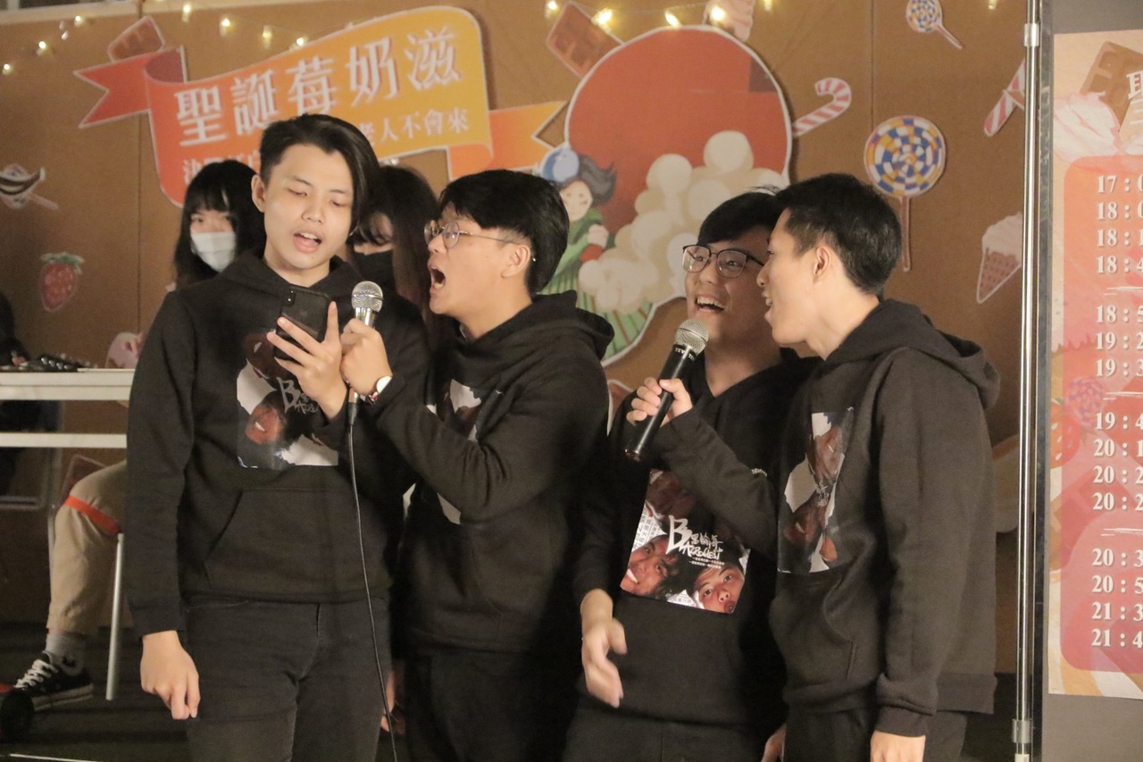 2019/12/19-聖誕莓奶滋-聖誕晚會圖片
