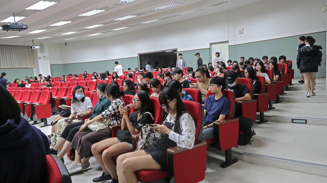 2019/09/11-108學年度第一學期期初系集會圖片