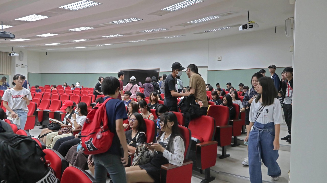2019/09/11-108學年度第一學期期初系集會圖片