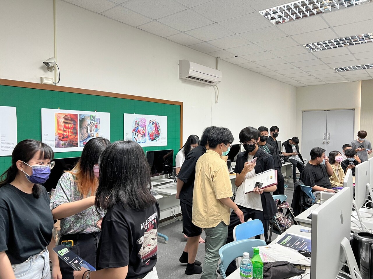 2022-06-19-不畫了!今天休肝日-畢業送舊Image
