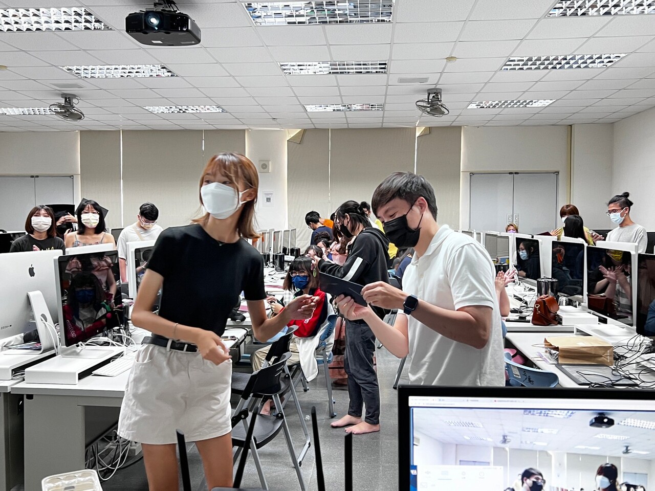 2022-06-19-不畫了!今天休肝日-畢業送舊Image